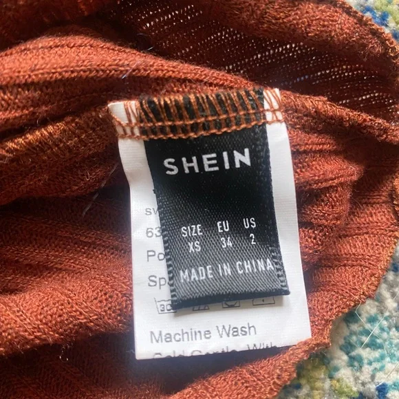 SHEIN Rust Ribbed Button-Front Camisole - Picture 2 of 2
